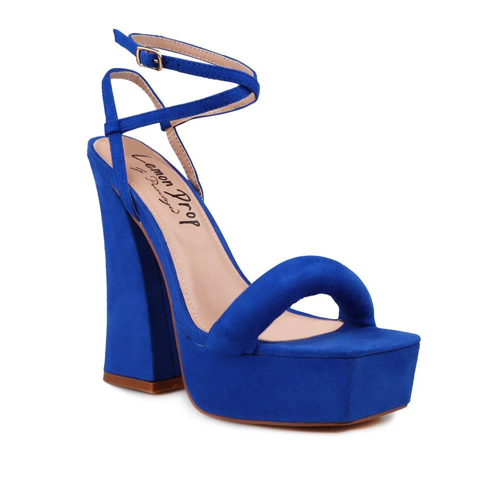 Yesenia - Image 7
