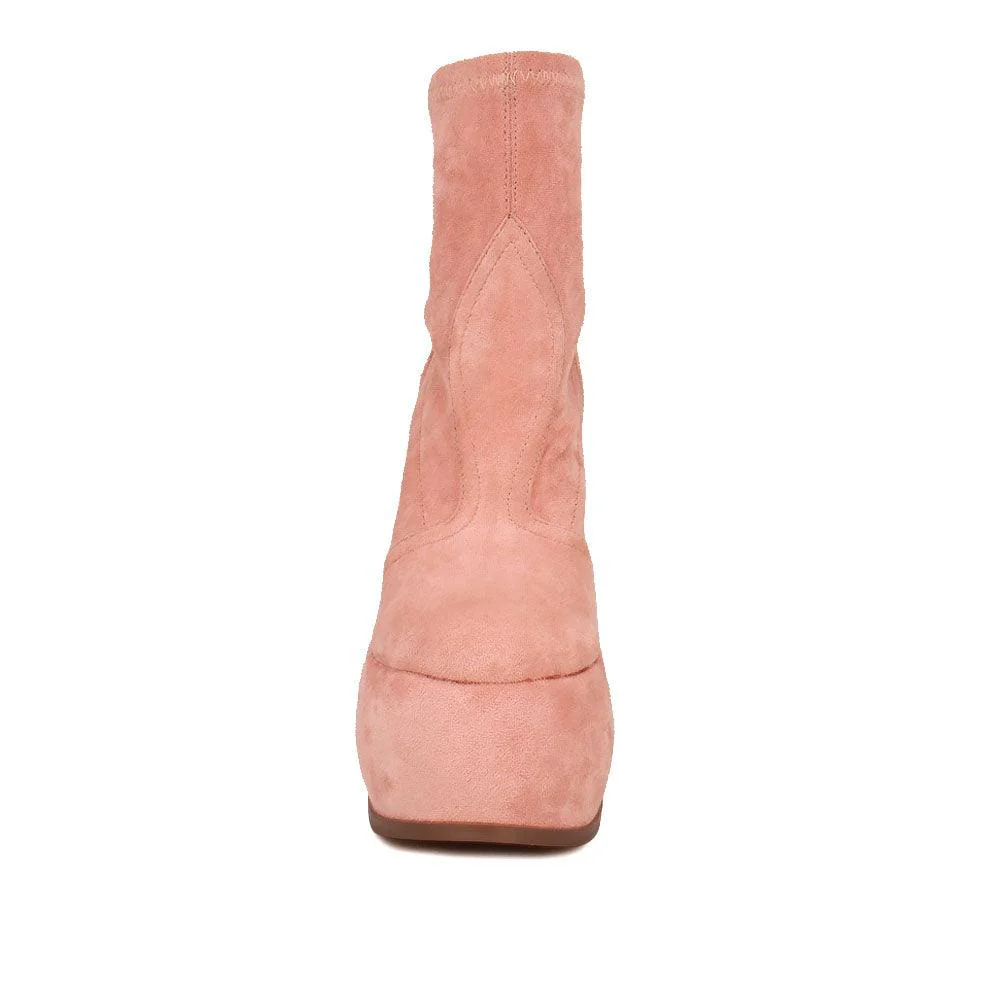 Cosima - Image 16